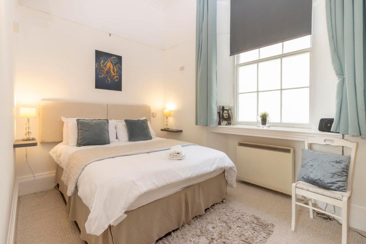 **Sunny And Bright, Thatchers Rock One Bed Beach Front Apartment*** توركواي المظهر الخارجي الصورة