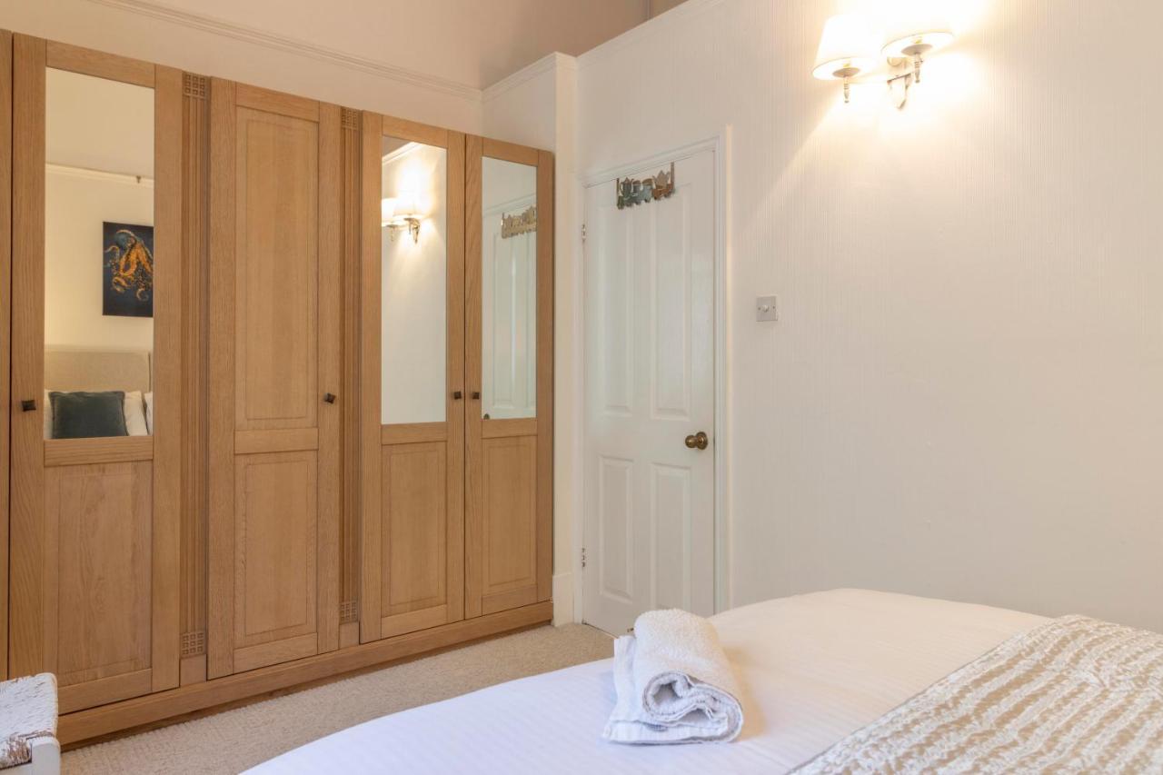 **Sunny And Bright, Thatchers Rock One Bed Beach Front Apartment*** توركواي المظهر الخارجي الصورة