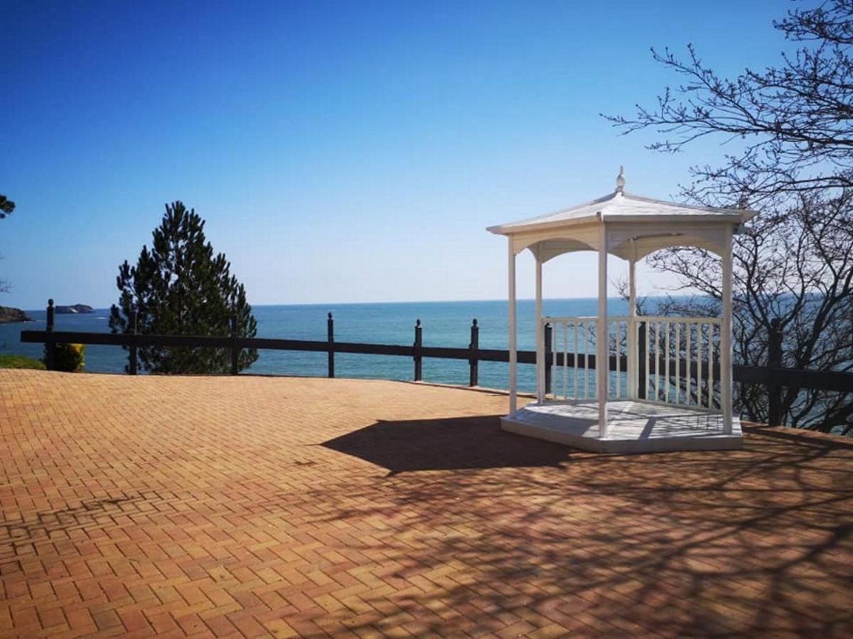 **Sunny And Bright, Thatchers Rock One Bed Beach Front Apartment*** توركواي المظهر الخارجي الصورة