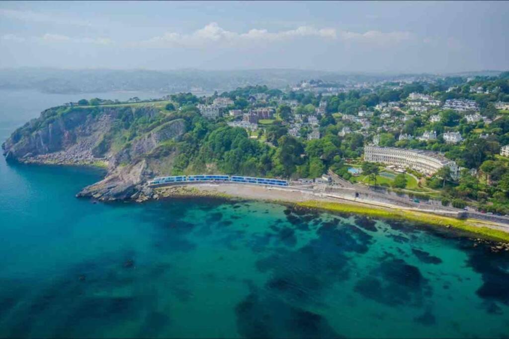 **Sunny And Bright, Thatchers Rock One Bed Beach Front Apartment*** توركواي المظهر الخارجي الصورة