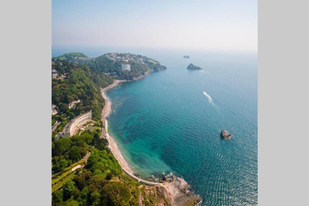 **Sunny And Bright, Thatchers Rock One Bed Beach Front Apartment*** توركواي المظهر الخارجي الصورة