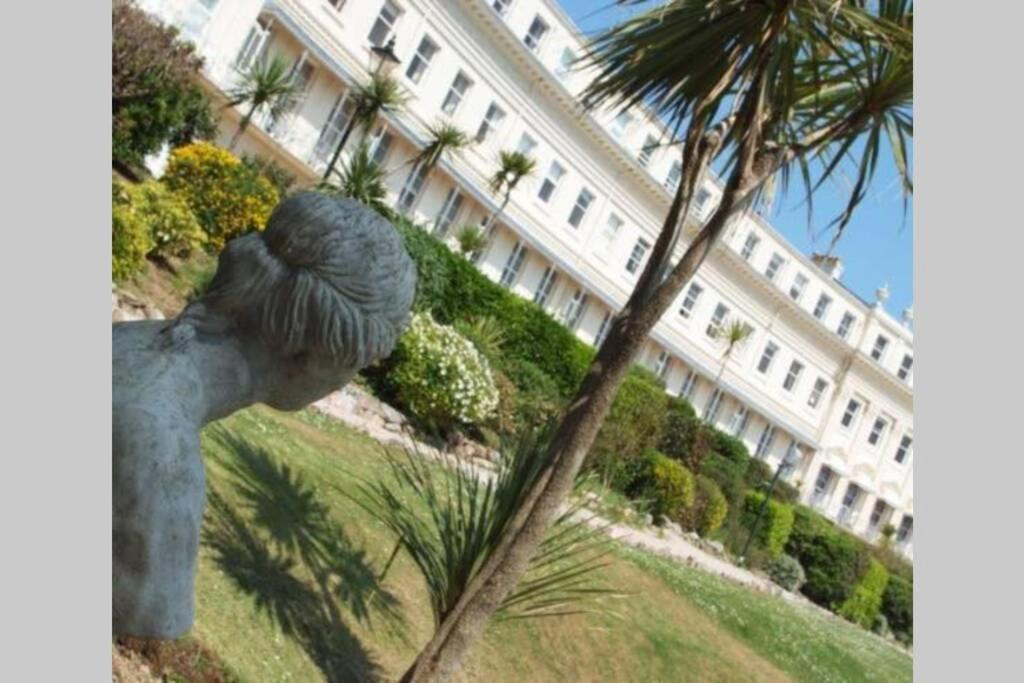 **Sunny And Bright, Thatchers Rock One Bed Beach Front Apartment*** توركواي المظهر الخارجي الصورة